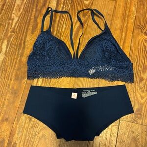 Victoria secret navy bra(lette)/pant set